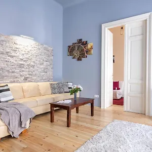 Apartment Trendy Grand Boulevard Designer, Budapest